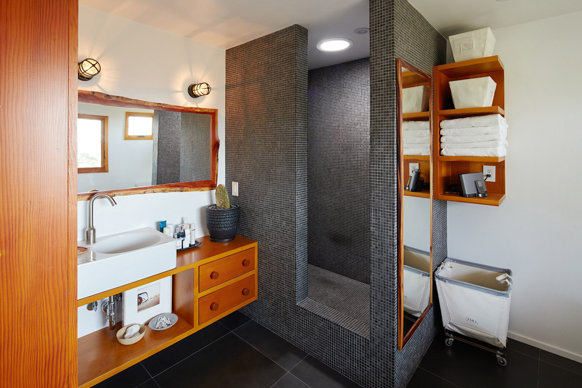 Tipton Terrace House Bronstruction