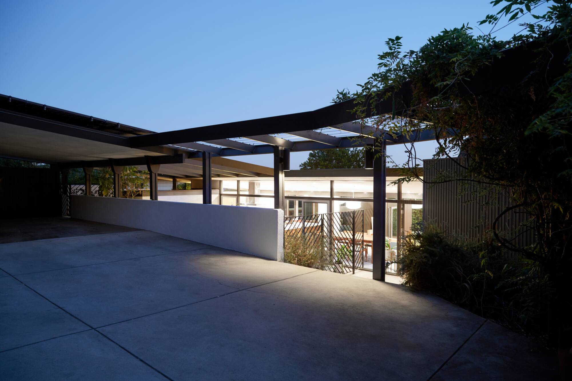 Skyview House Bronstruction