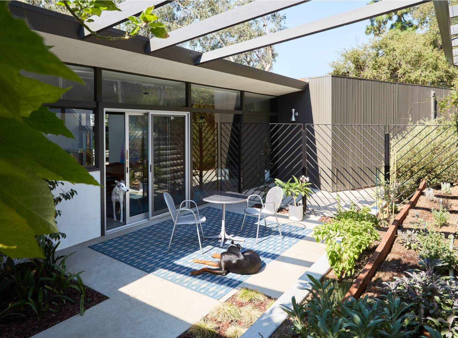 Skyview House Bronstruction